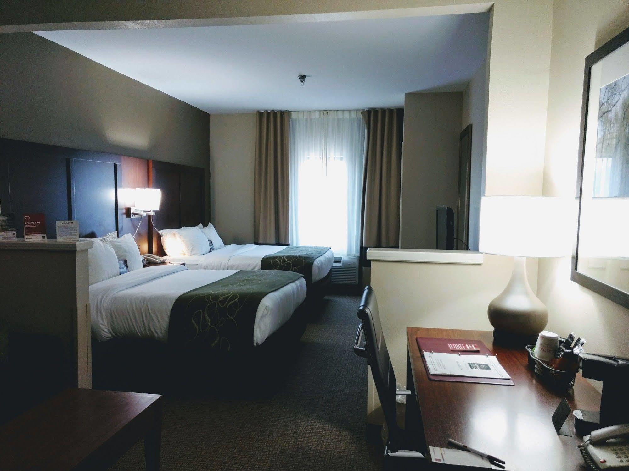 Comfort Suites Johnson City Near University Exterior foto